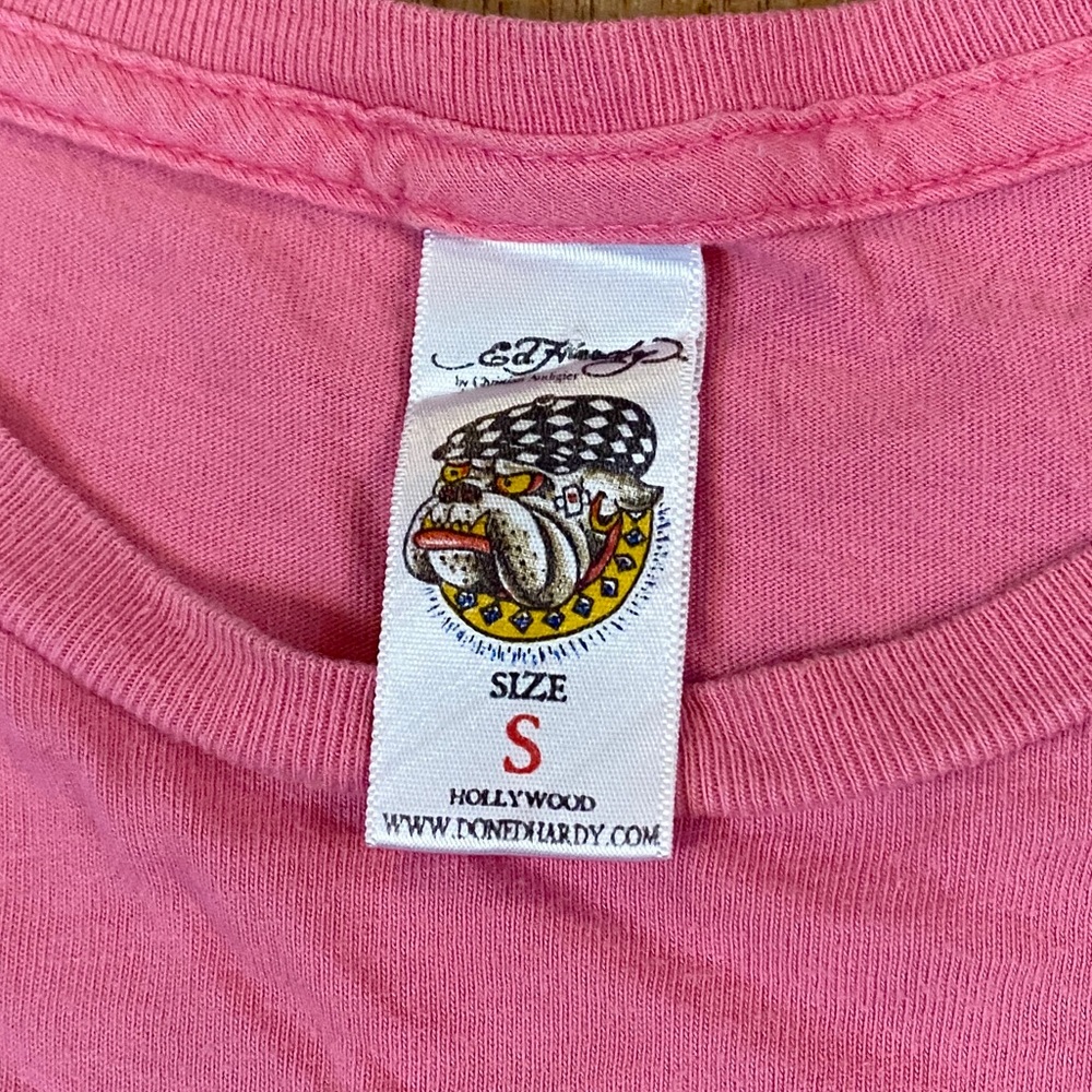 Ed Hardy Pink Cropped T-shirt - Picture 5 of 6